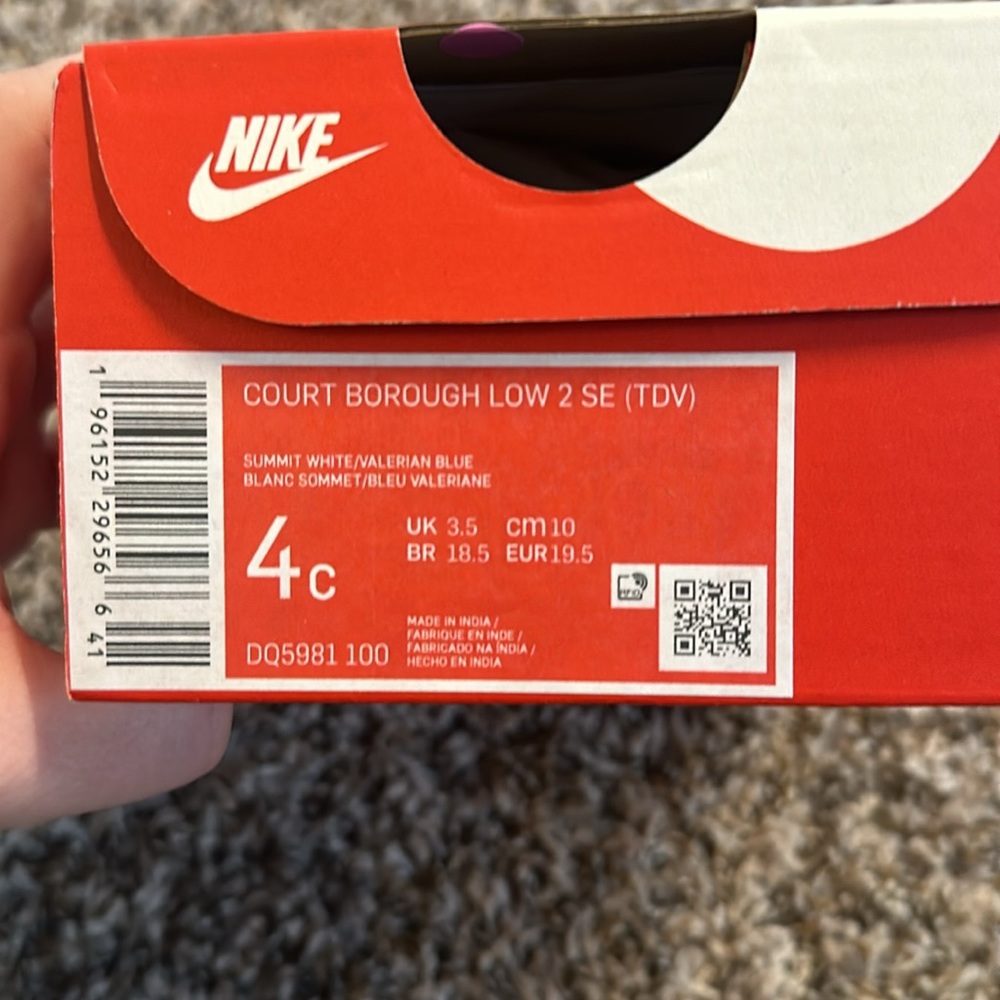 Infant Nike - Picture 2 of 5